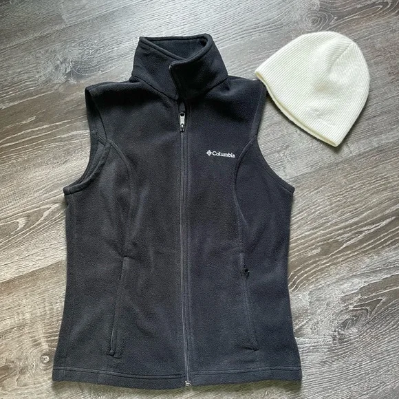 Columbia bundle, vest and beanie - Picture 1 of 12
